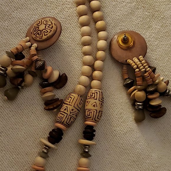 Contempo Fashions Primitive Style Necklace w/matching pierced drop/dangle earing - Picture 2 of 4